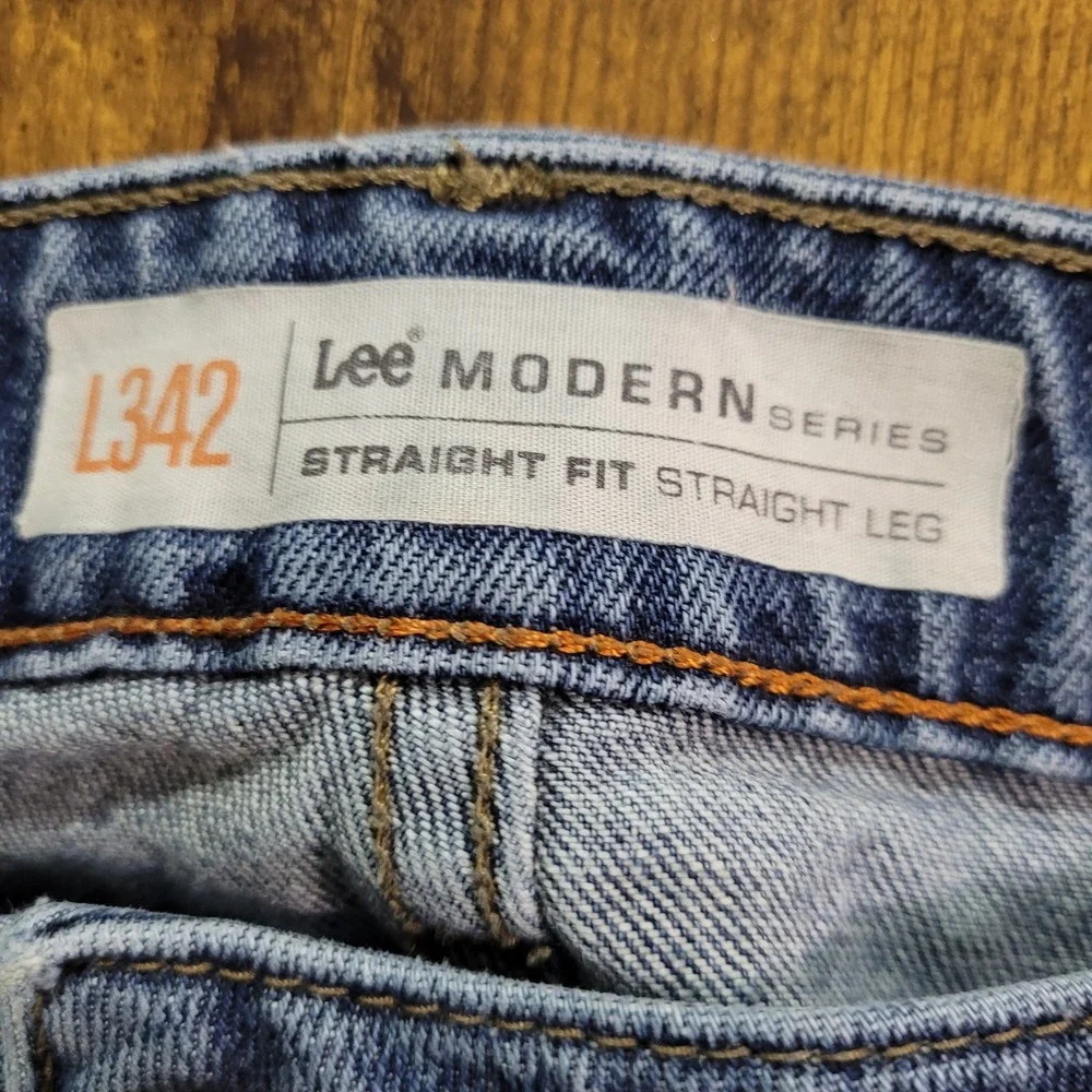 Lee functionality button normcore